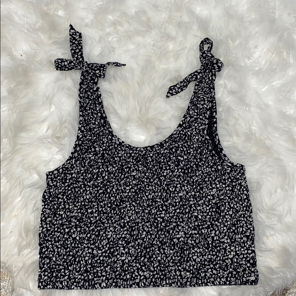 American Eagle Outfitters Tops - black and off white american eagle smocked tanktop